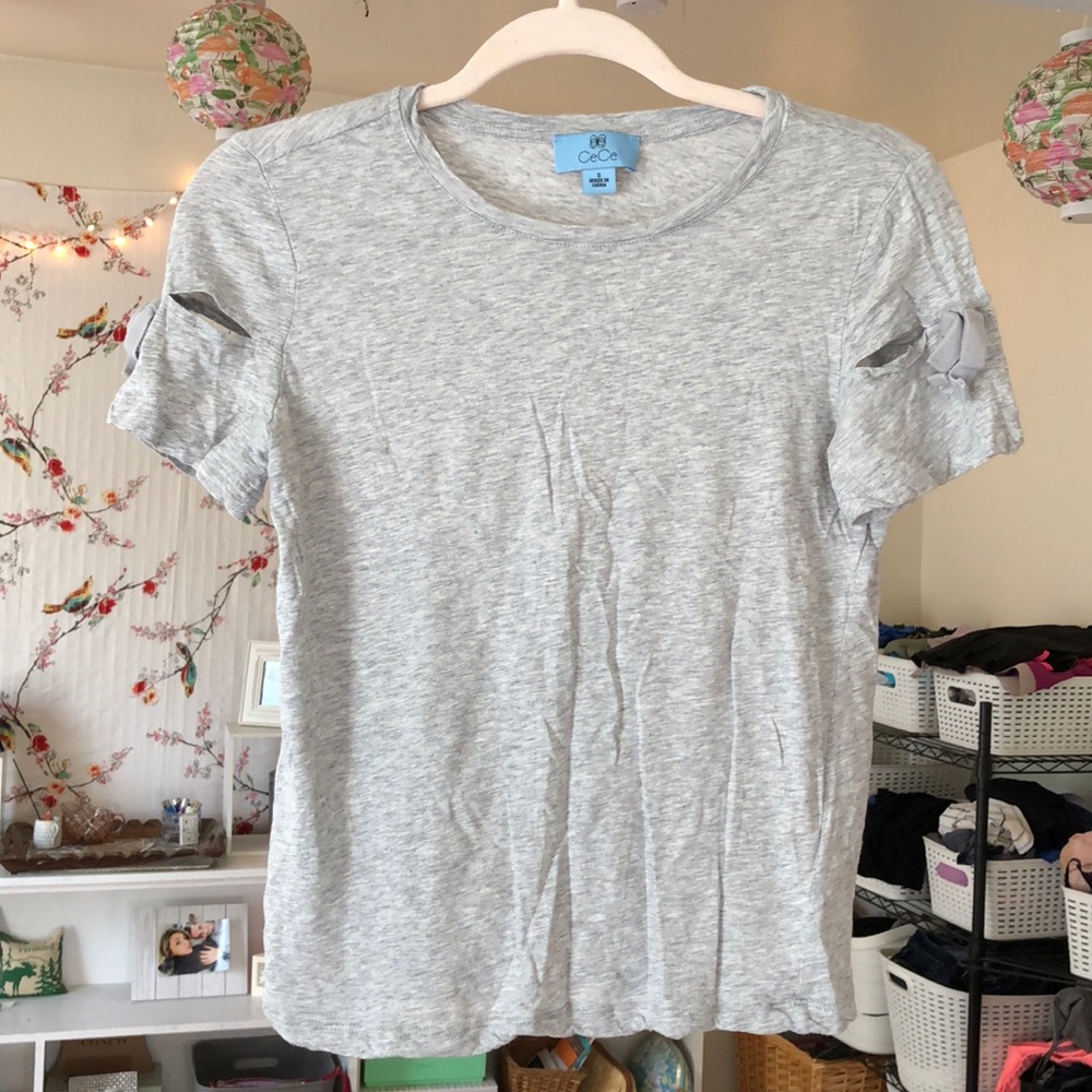 CeCe brand women’s t-shirt